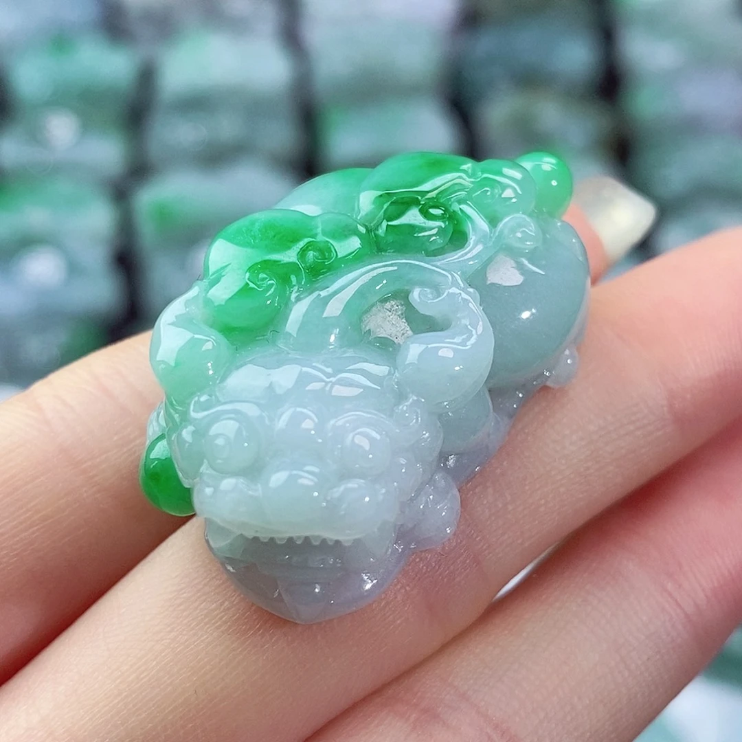颈饰未镶嵌翡翠天然