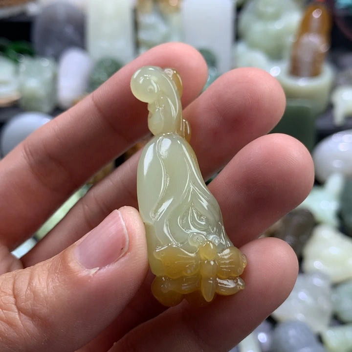 和田玉颈饰未镶嵌