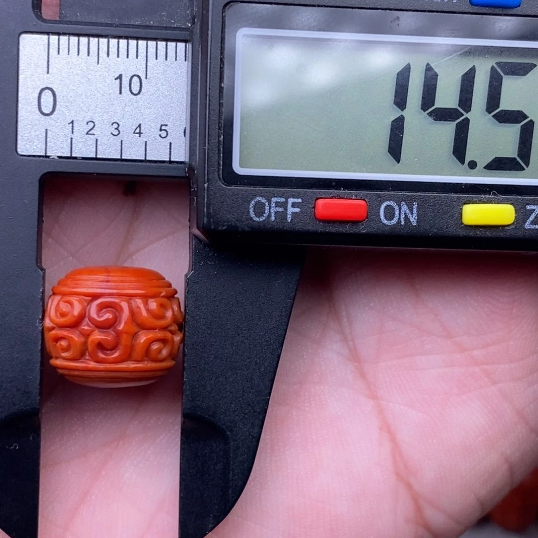 南红玛瑙配饰未镶嵌有瑕疵