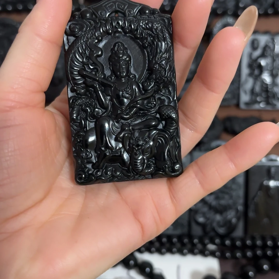 憨***憨蛇纹石玉未镶嵌颈饰