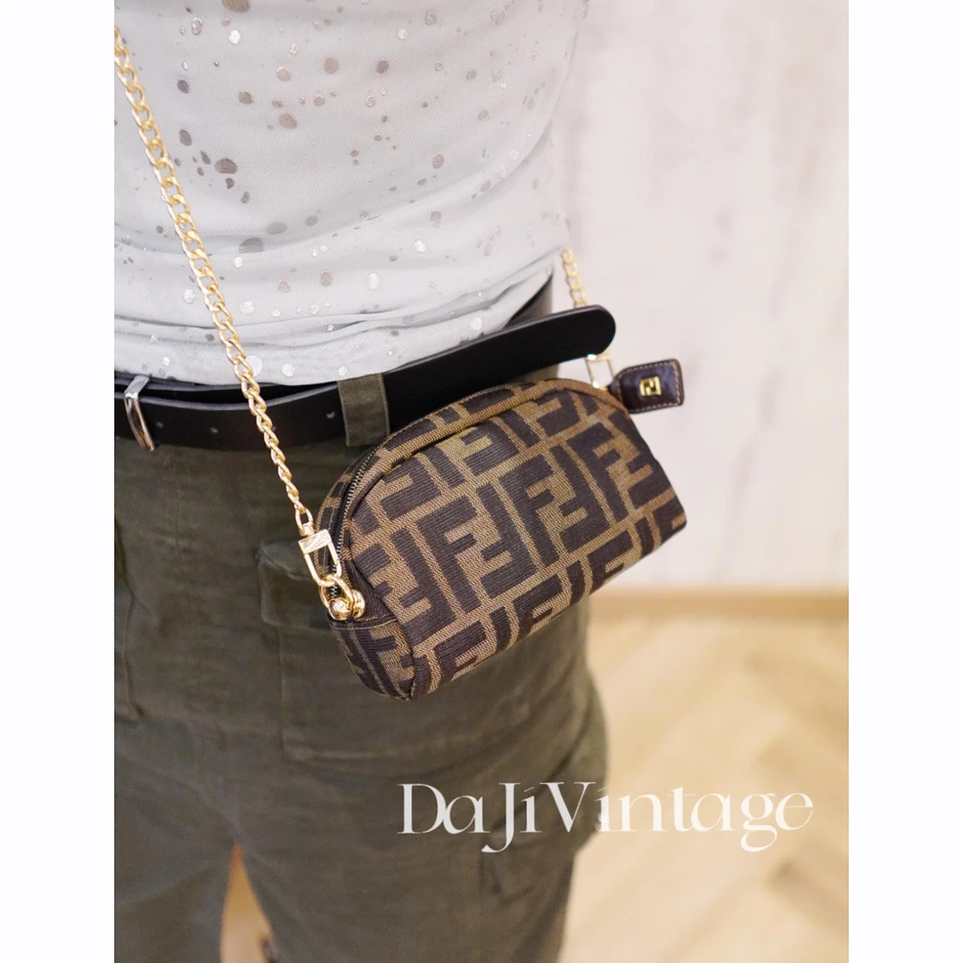 95新 FENDI/芬迪 大吉中古/Fendi老花贝壳手拿包