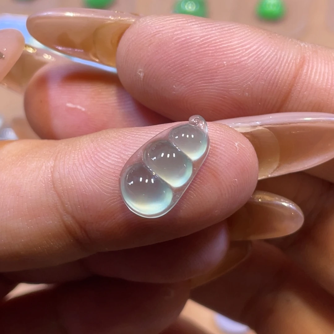 颈饰未镶嵌翡翠豆子