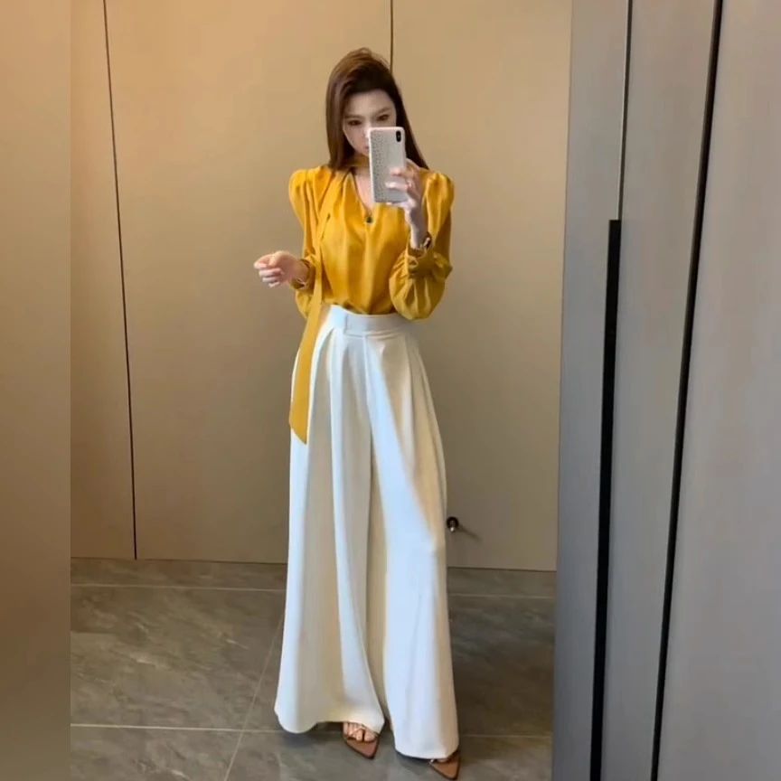 今年流行漂亮套装2025春夏新款设计感飘带v领衬衫+魔术贴阔腿长裤