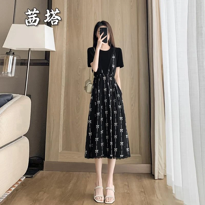 小个子黑色连衣裙女夏季2025新款假两件套收腰显瘦气质a字裙子女