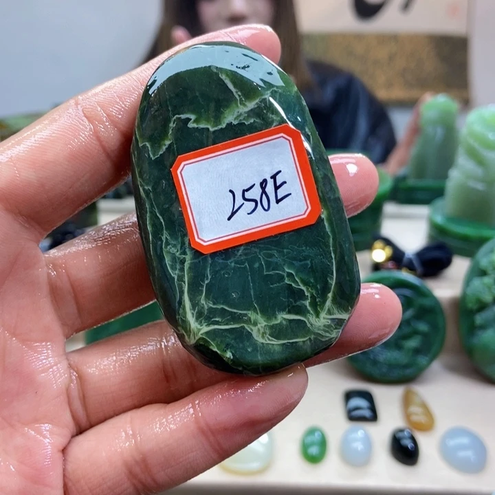 未镶嵌和田玉挂件