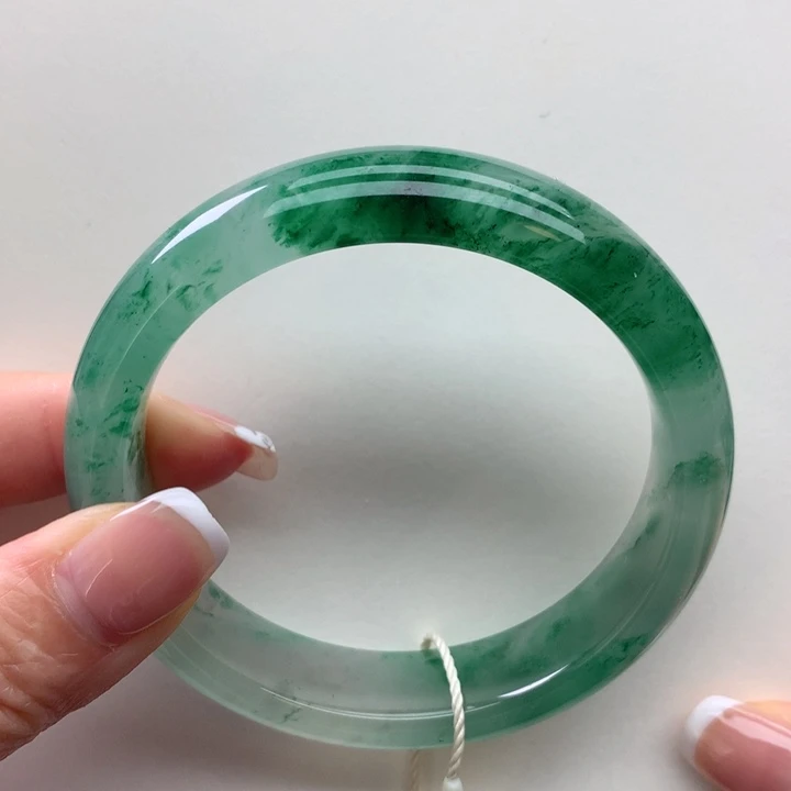 未镶嵌手镯石英质玉