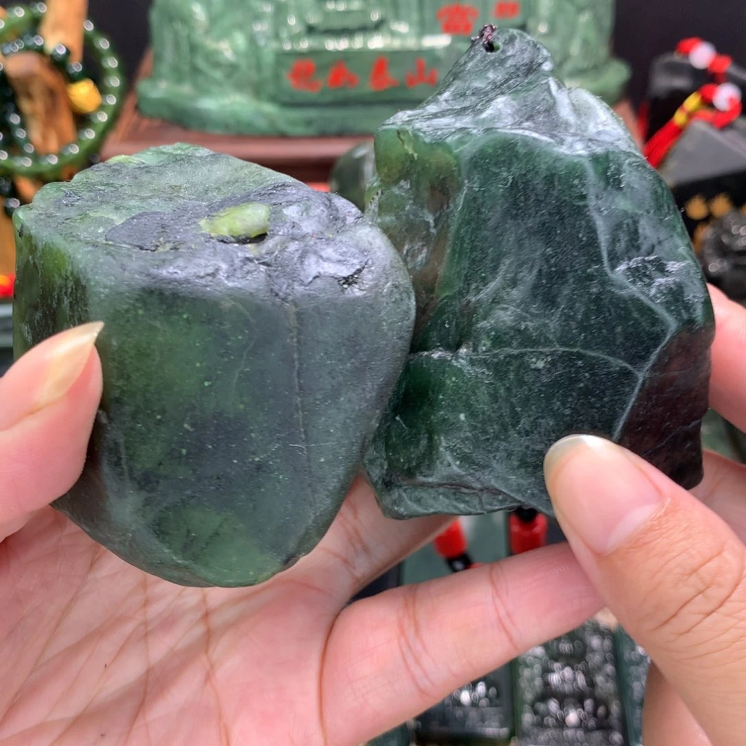 泰山玉精品原石手把件