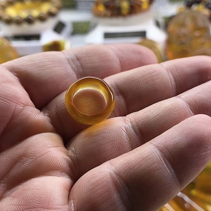 未镶嵌琥珀珠宝奇石跑圈