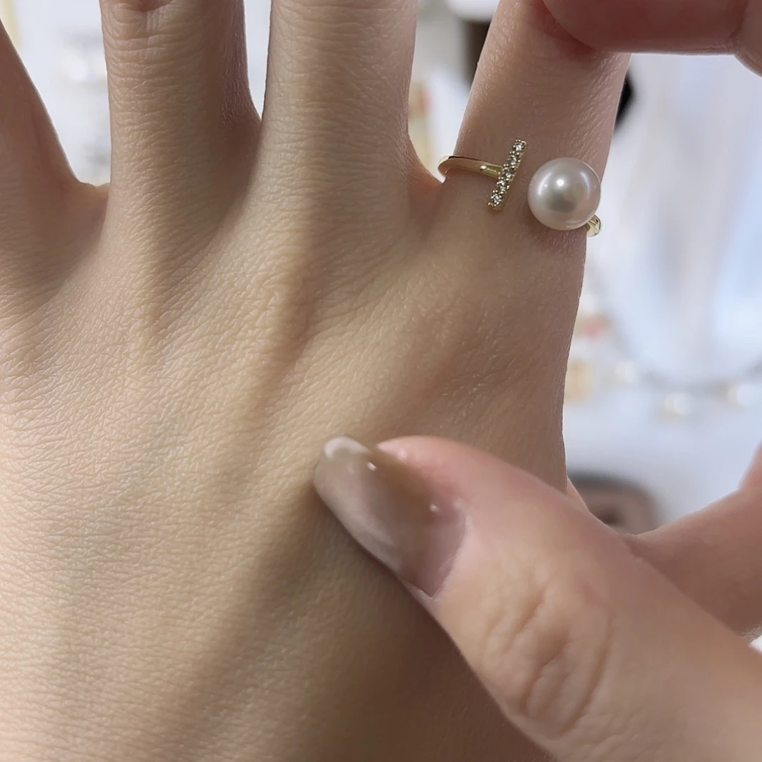 淡水珍珠合金耳饰