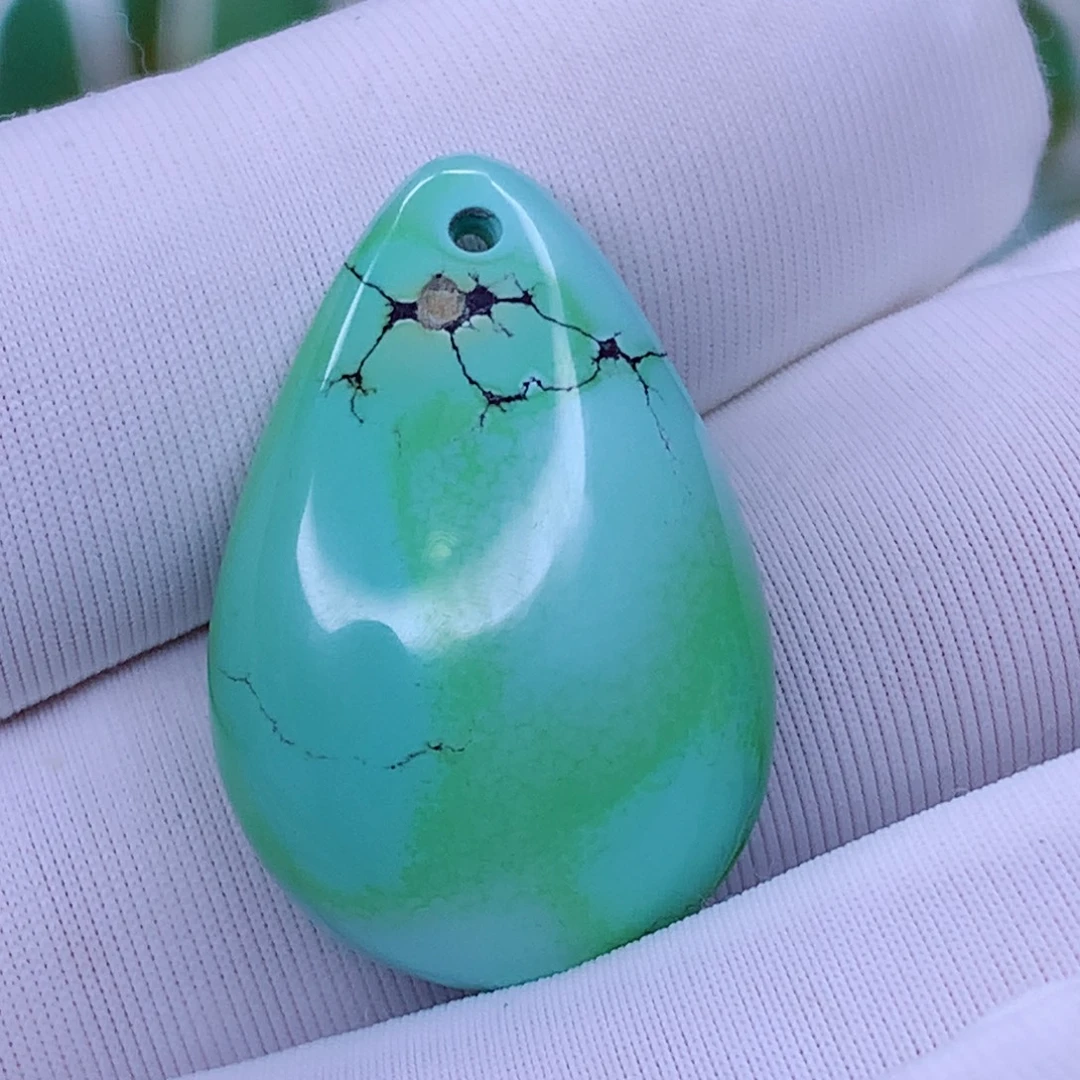 绿松石未镶嵌颈饰