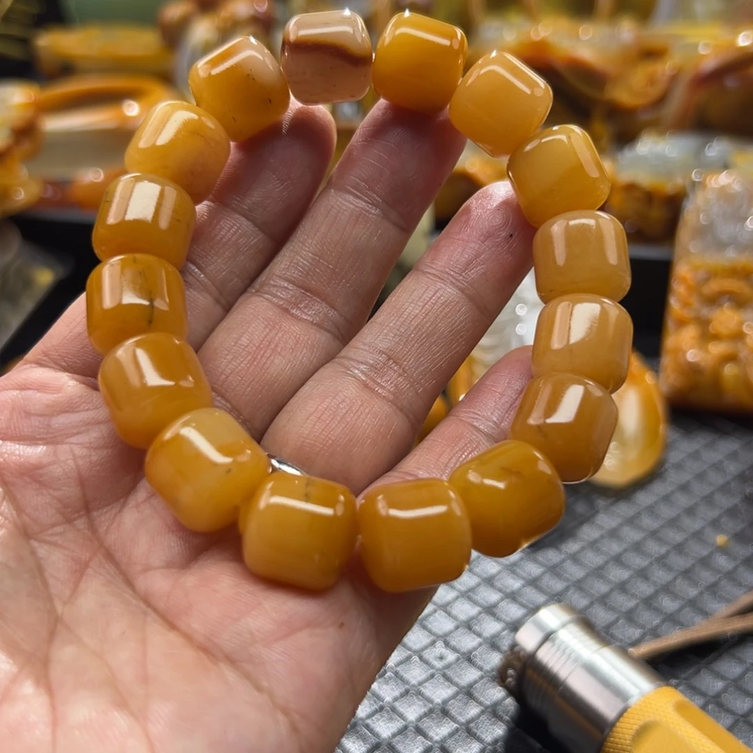 石英质玉未镶嵌颈饰