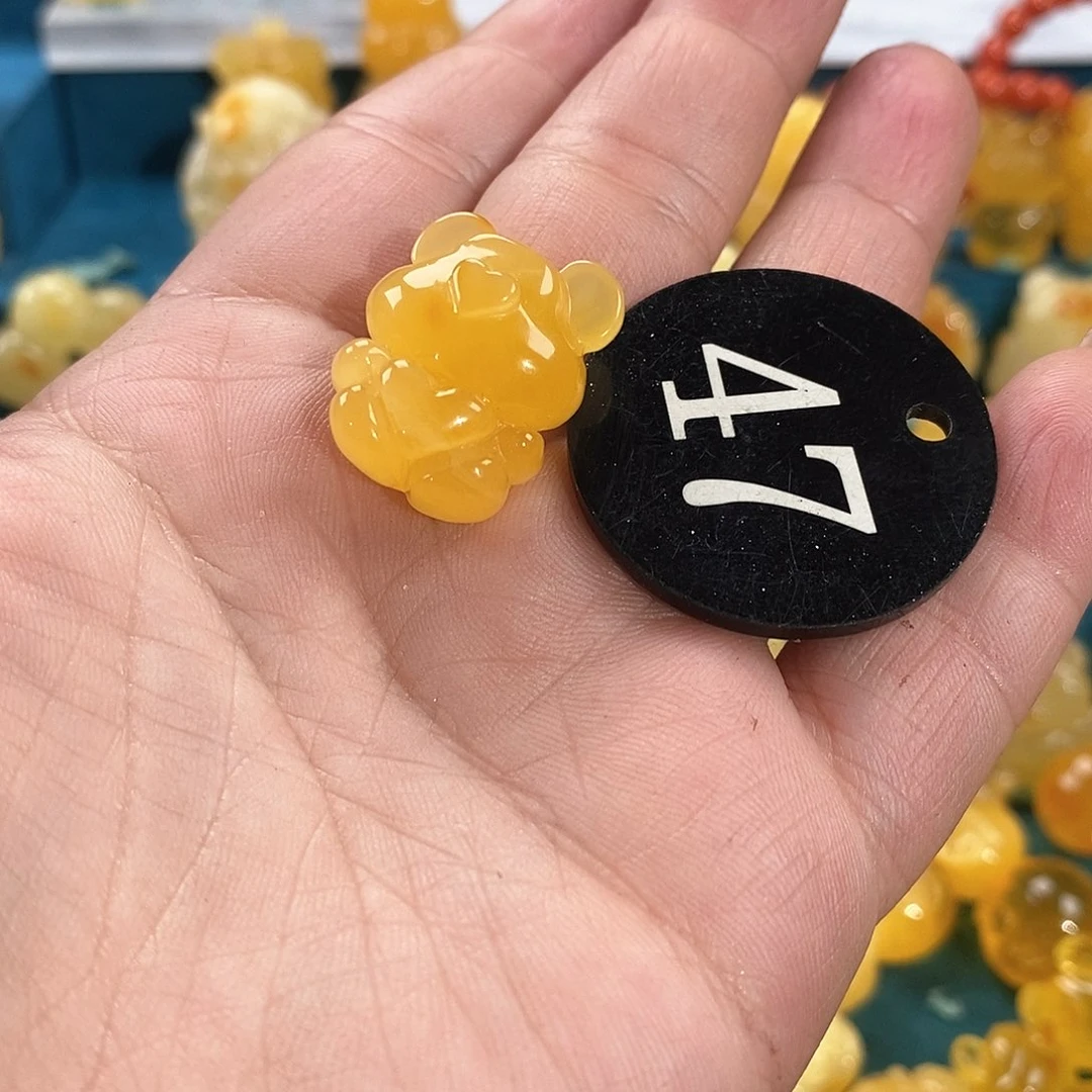 琥珀颈饰未镶嵌小*裸石