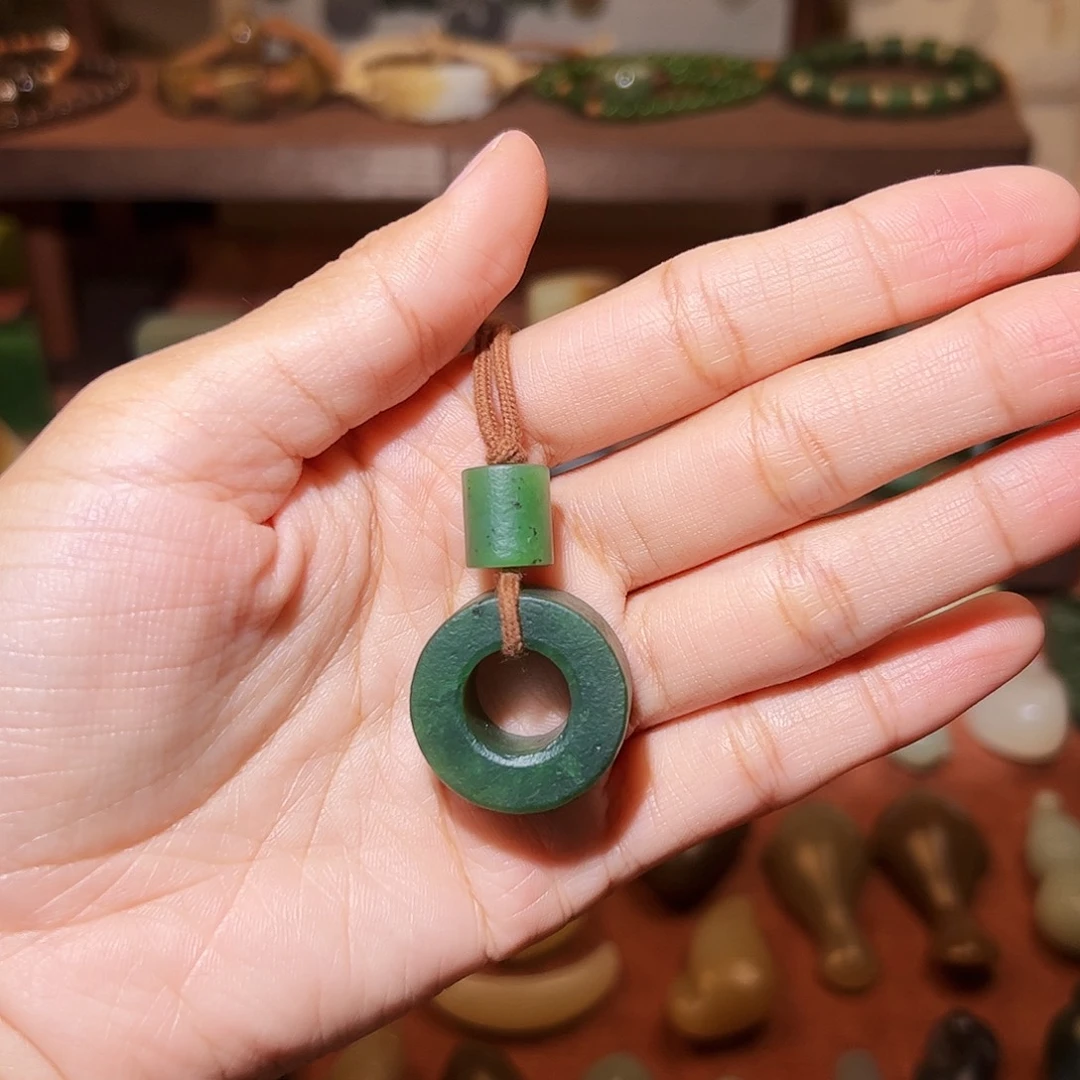 摇***杯和田玉未镶嵌颈饰