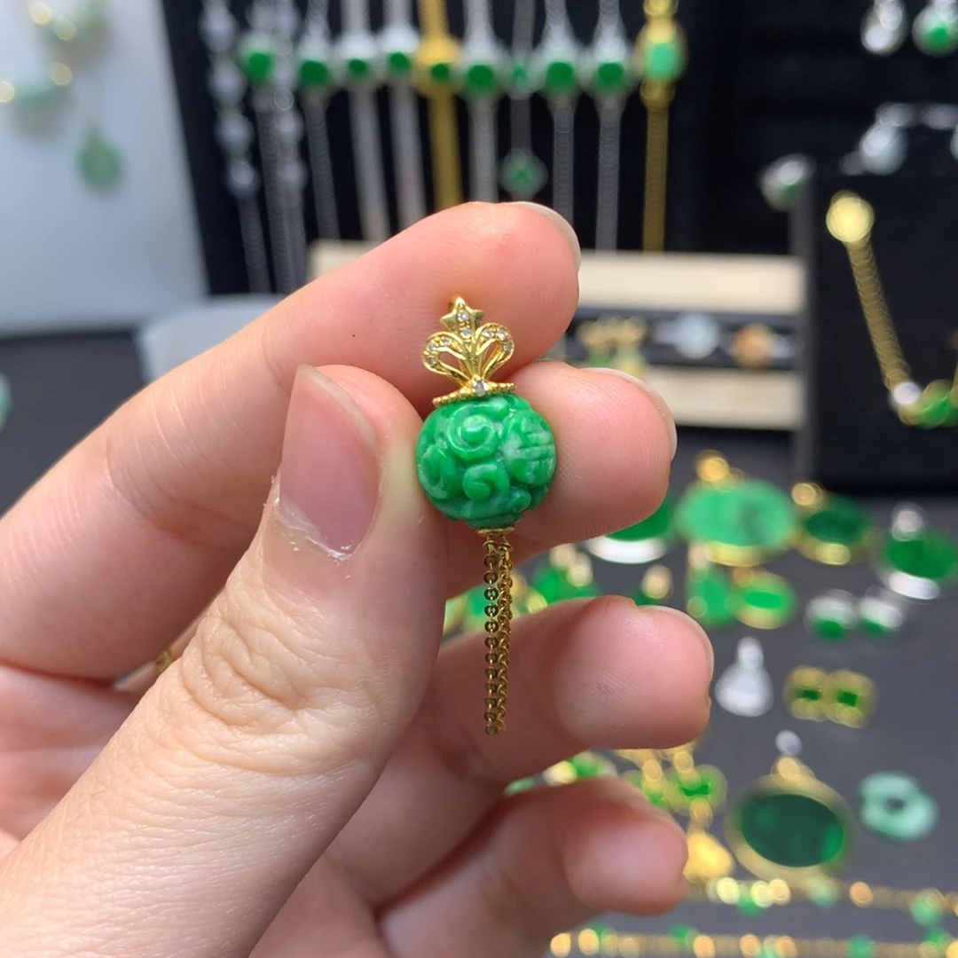 翡翠未镶嵌吊坠(不含链)有纹裂