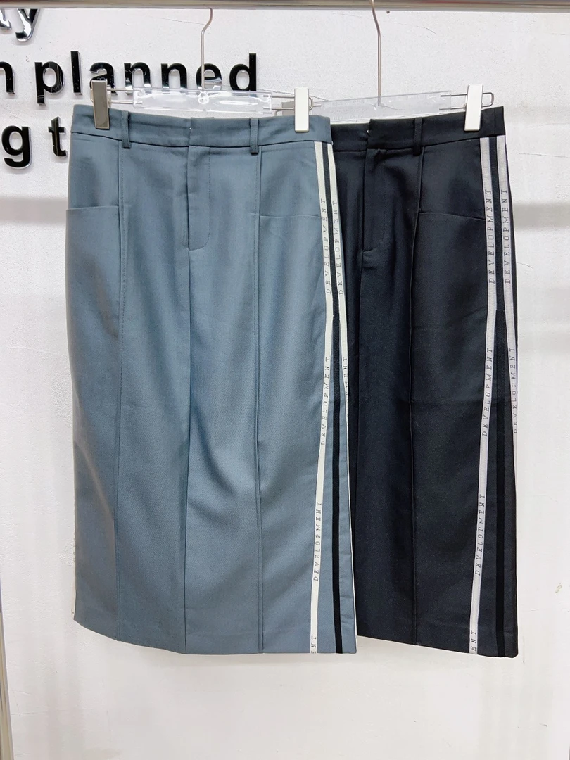 JINJIN（2135）【NO退NO换】设计款休闲百搭西装半身裙