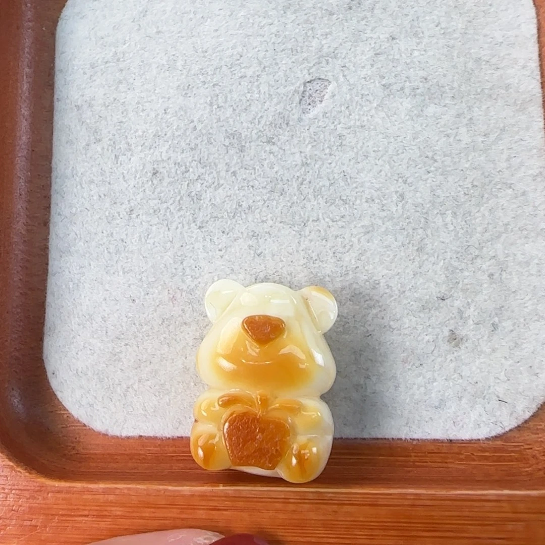 未镶嵌颈饰琥珀蜜蜡