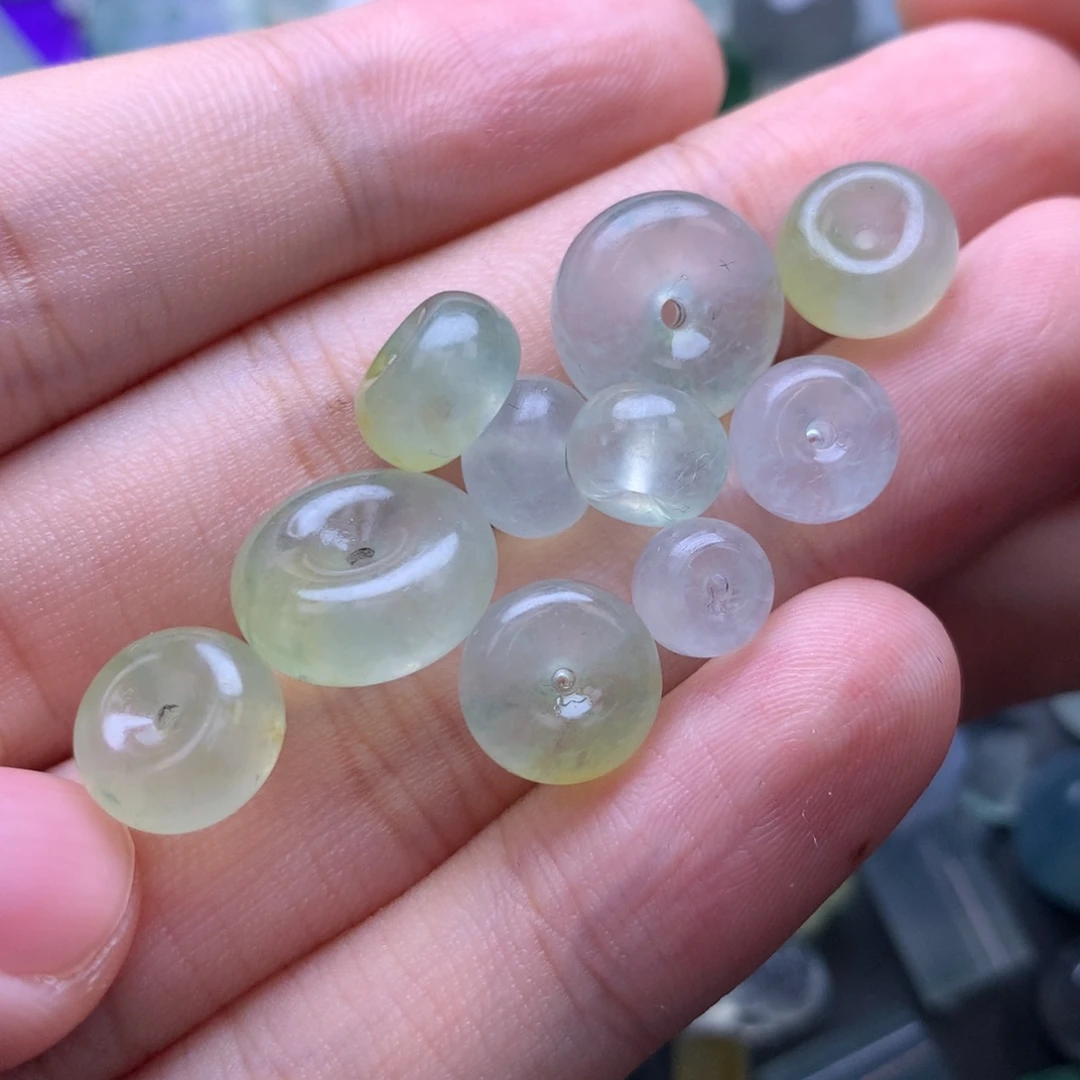 定制翡翠未镶嵌挂件
