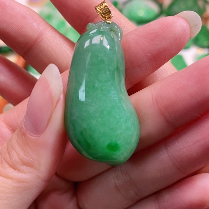 颈饰未镶嵌翡翠吊坠