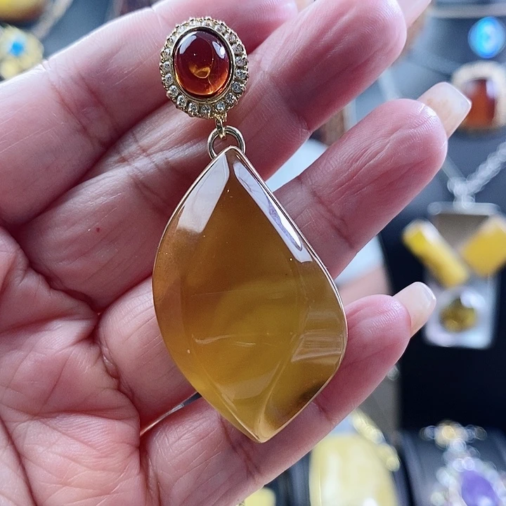 琥珀颈饰银S925镶嵌吊坠