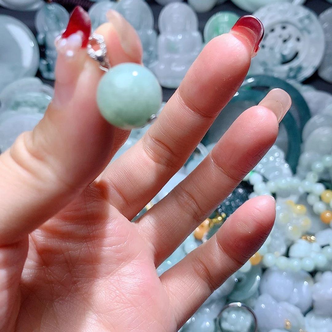 翡翠颈饰银S925镶嵌2552。