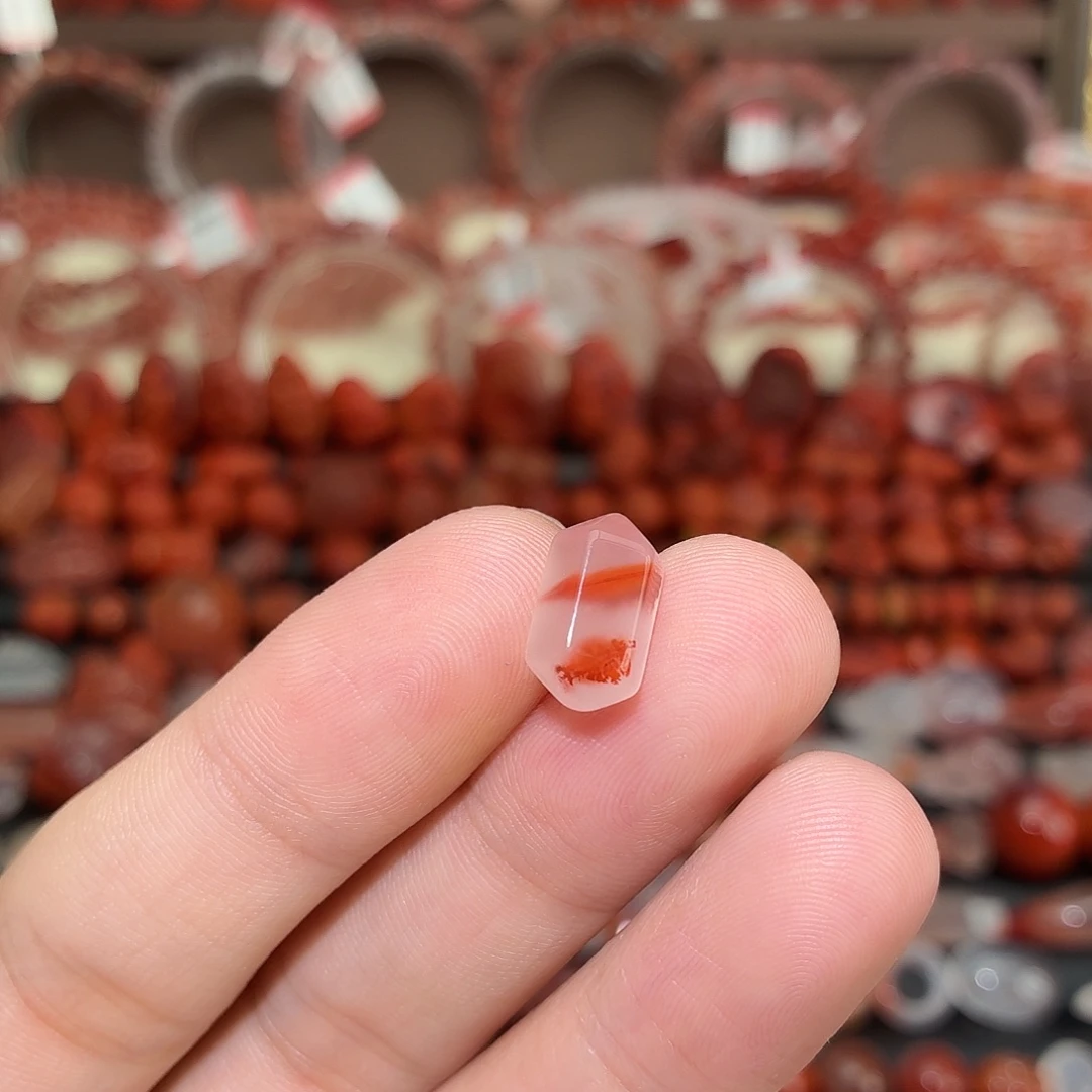 南红玛瑙未镶嵌颈饰六棱