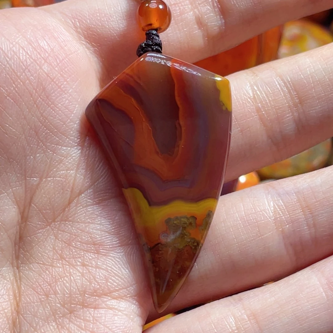 玛瑙/玉髓颈饰合金