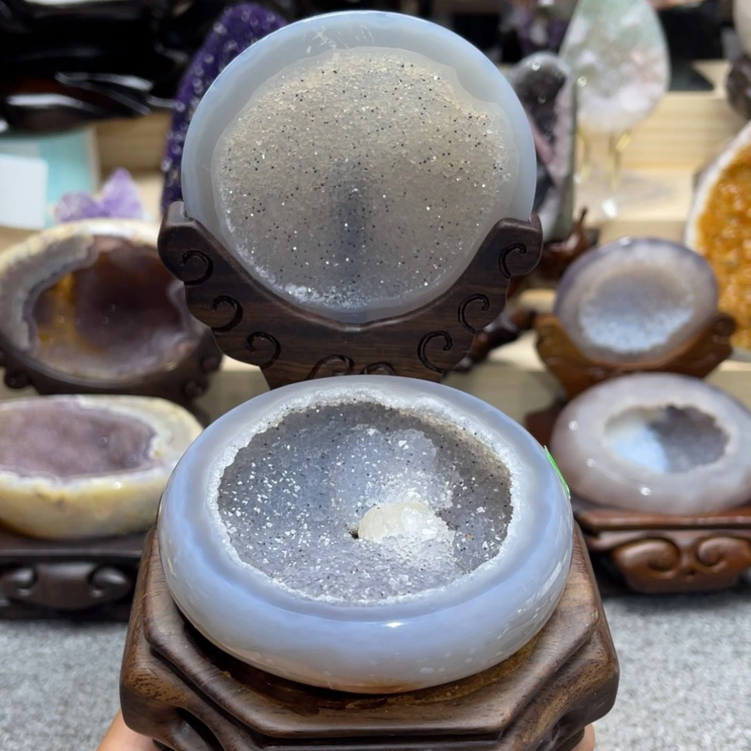 水晶大型摆件未镶嵌