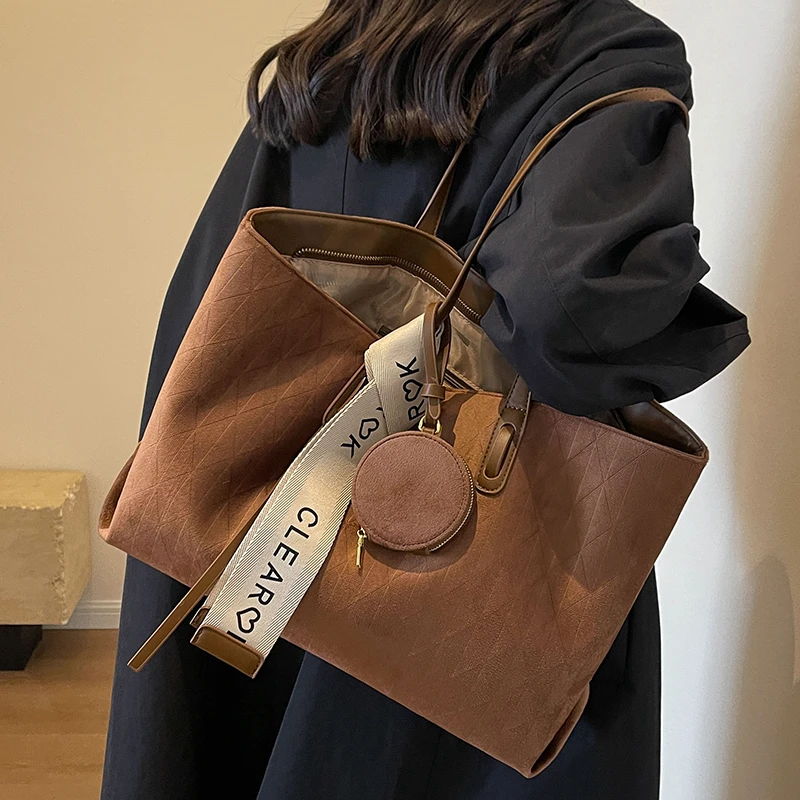 百搭美拉德托特包女2025新款秋季高级感复古大容量上班单肩通勤包