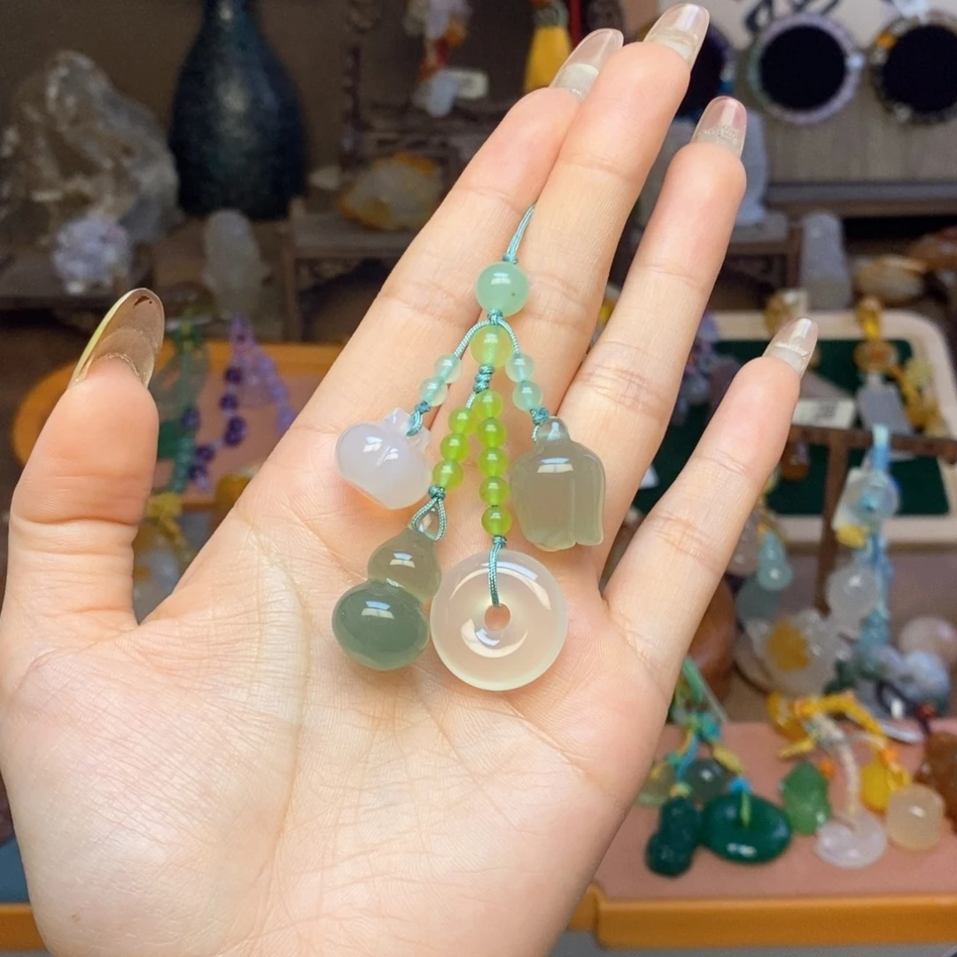 玛瑙/玉髓未镶嵌车挂挂件