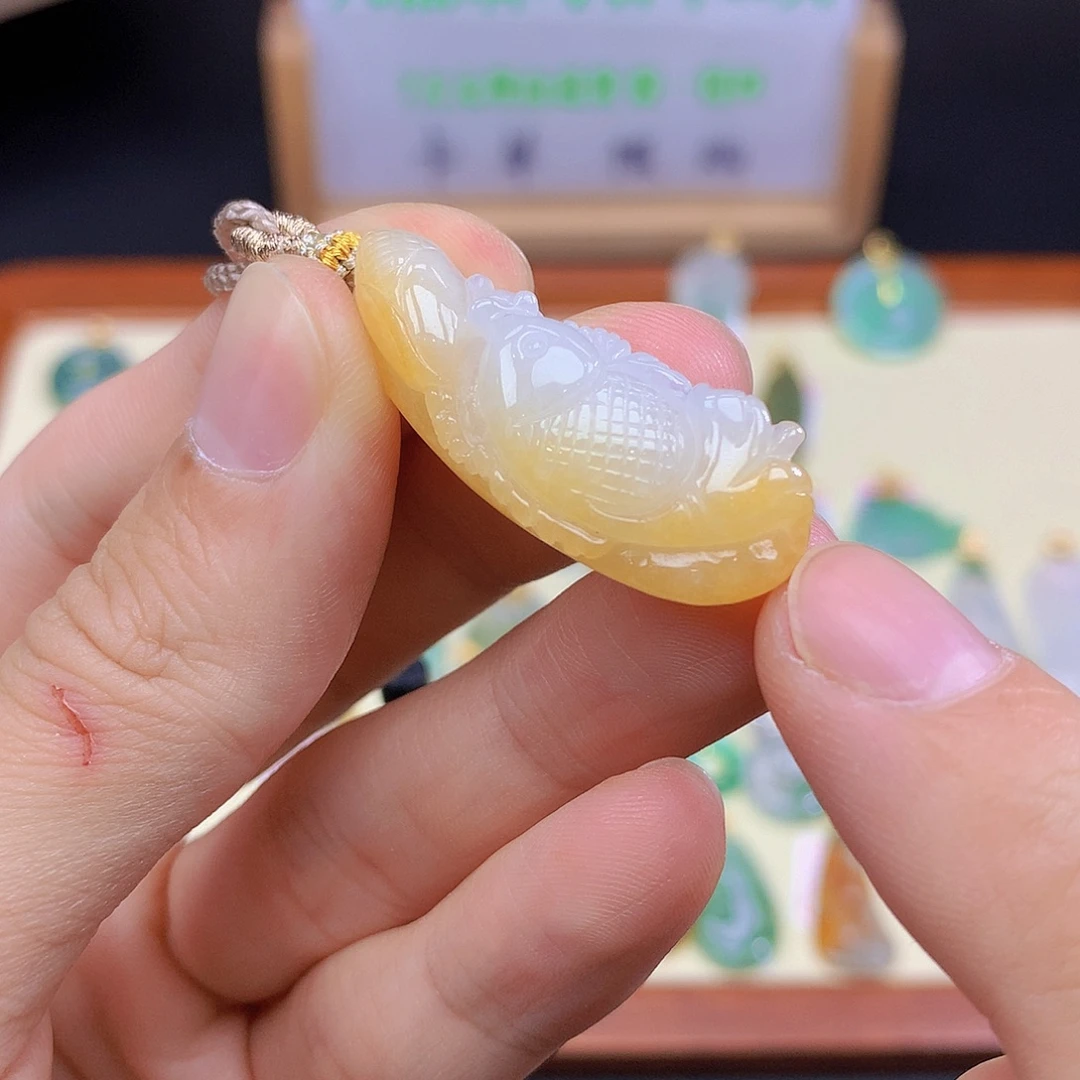 翡翠未镶嵌颈饰翡翠