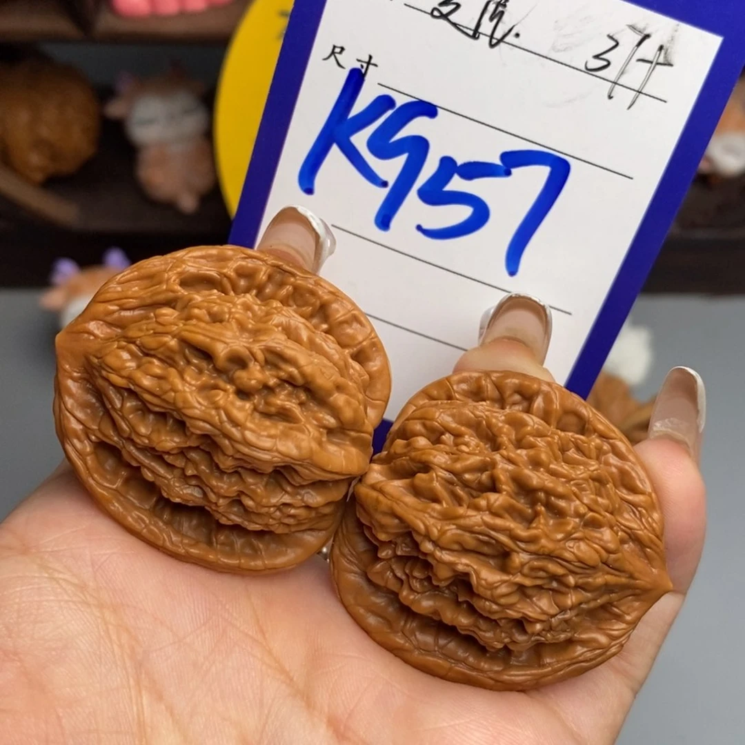 文玩核桃吊坠麦虎37