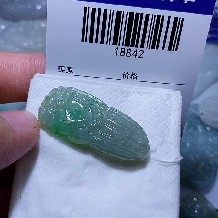 颈饰未镶嵌翡翠天光墟翡翠市场现金代购