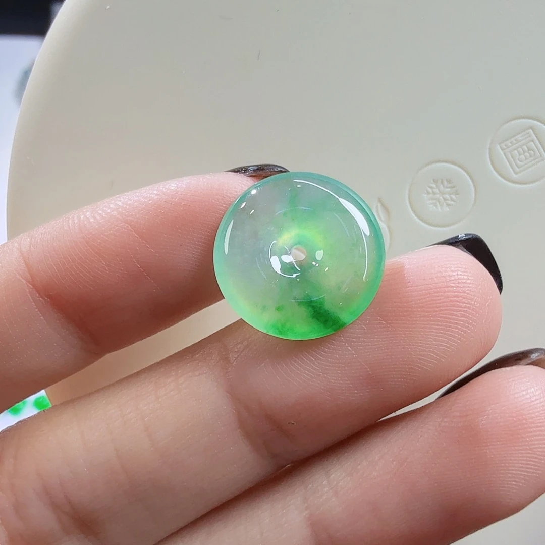 翡翠未镶嵌颈饰特价扣子