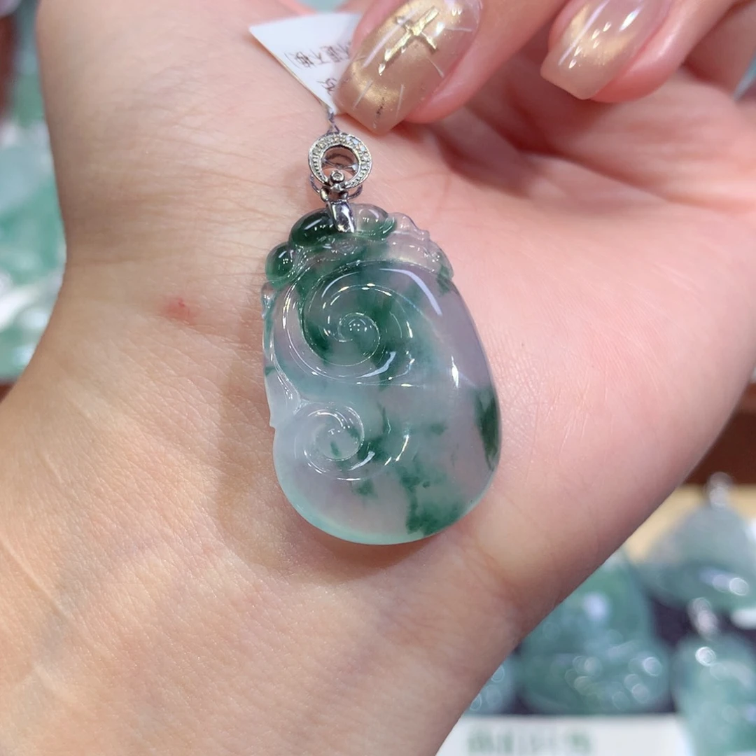 吊坠(不含链)18K金镶嵌翡翠