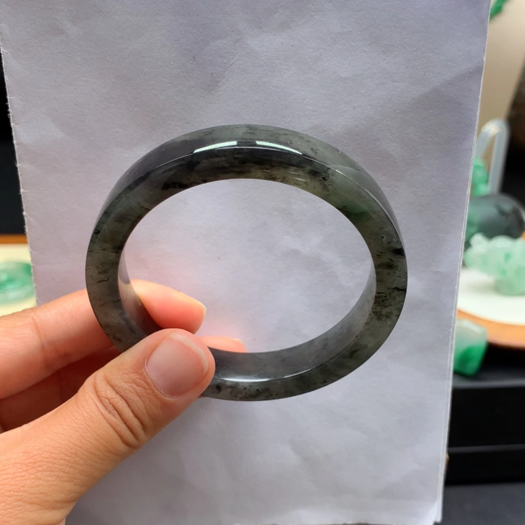 【闪购商品】未镶嵌手镯石英质玉