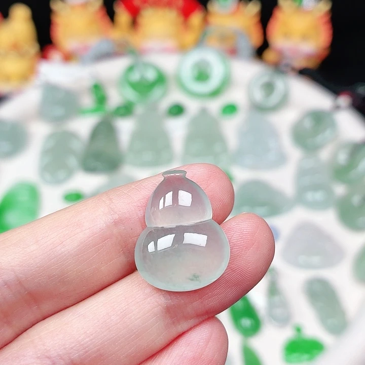 翡翠未镶嵌颈饰缅甸天然A货翡翠