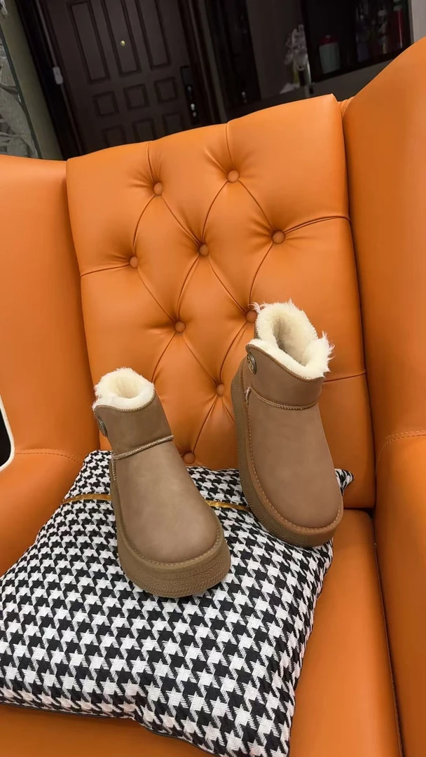 【华小姐】冬季新款时尚潮流圆头平底百搭雪地靴812-2