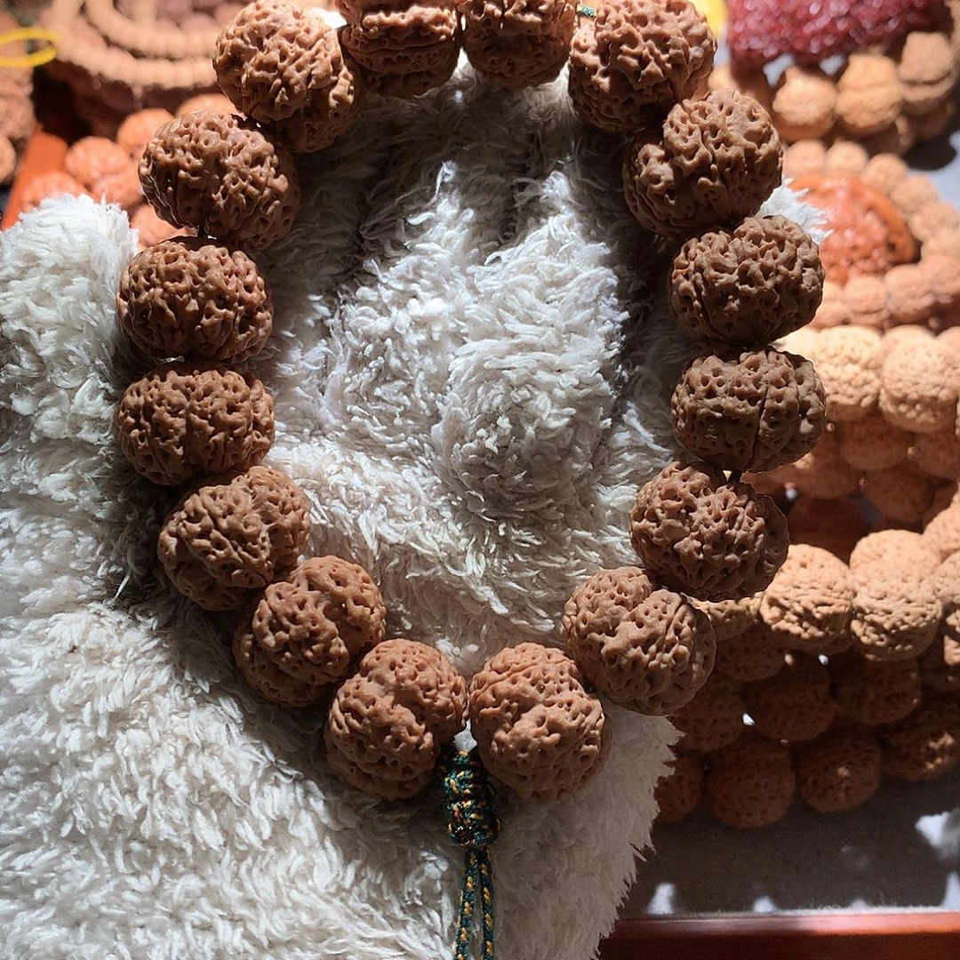 金刚菩提吊坠23头货梁梅花