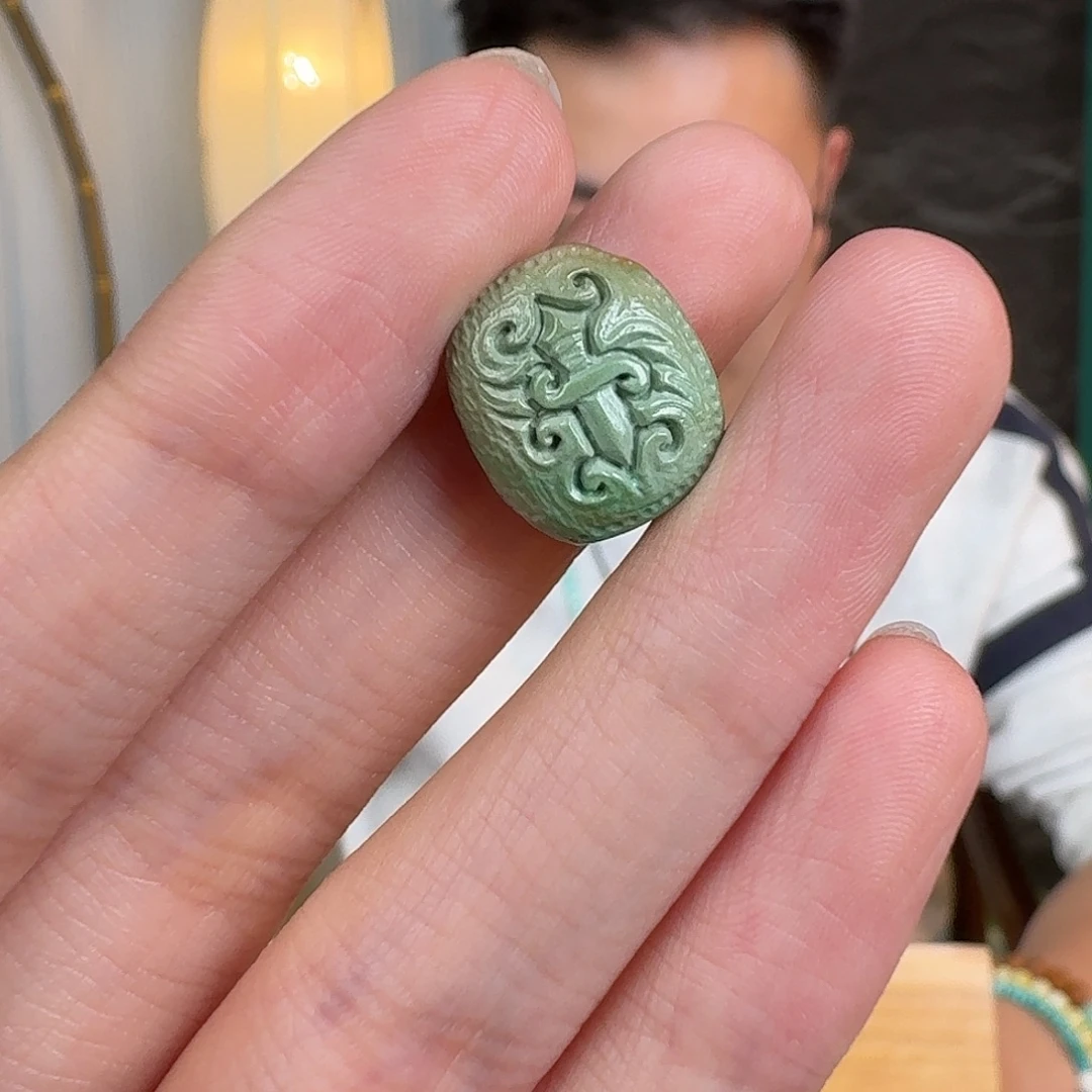 微****绿松石未镶嵌珠宝奇石