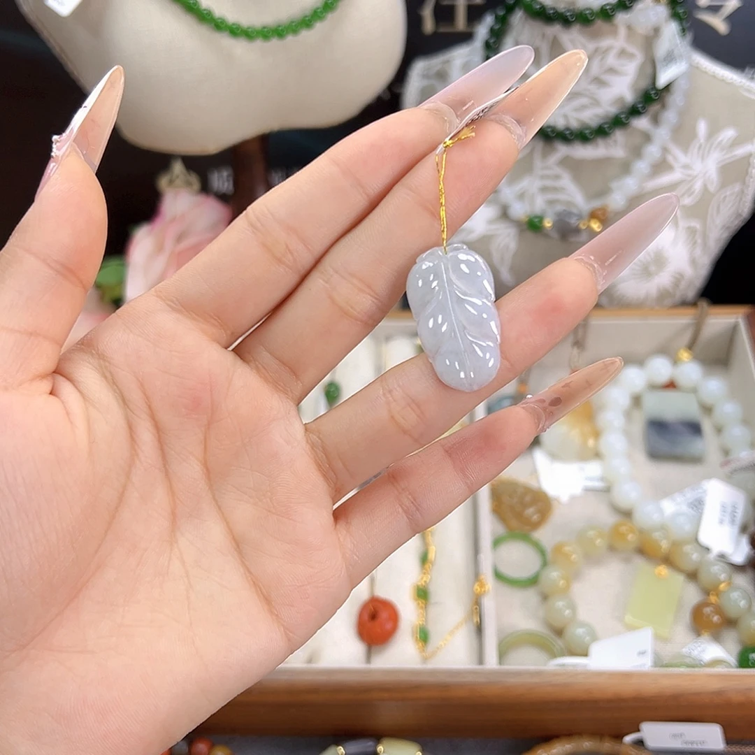 翡翠未镶嵌颈饰sj