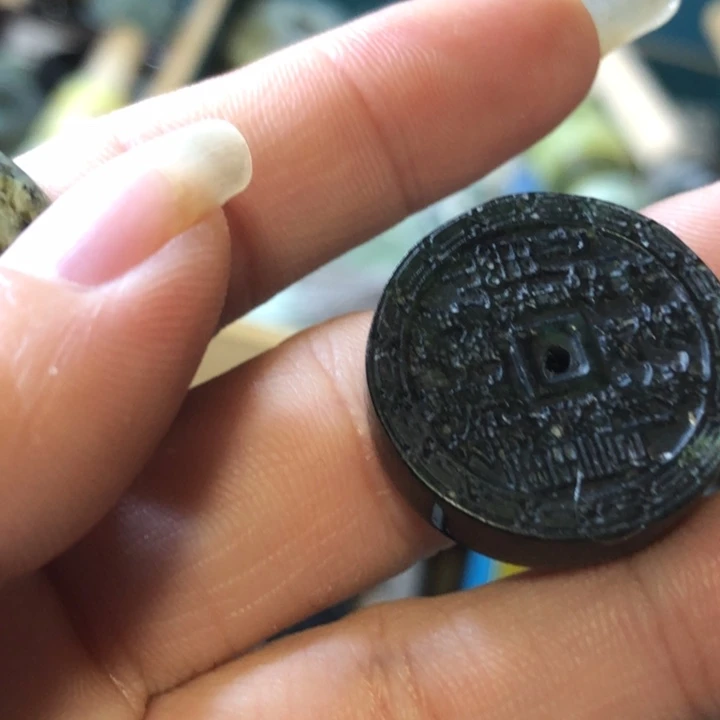 岫玉未镶嵌岫玉挂件