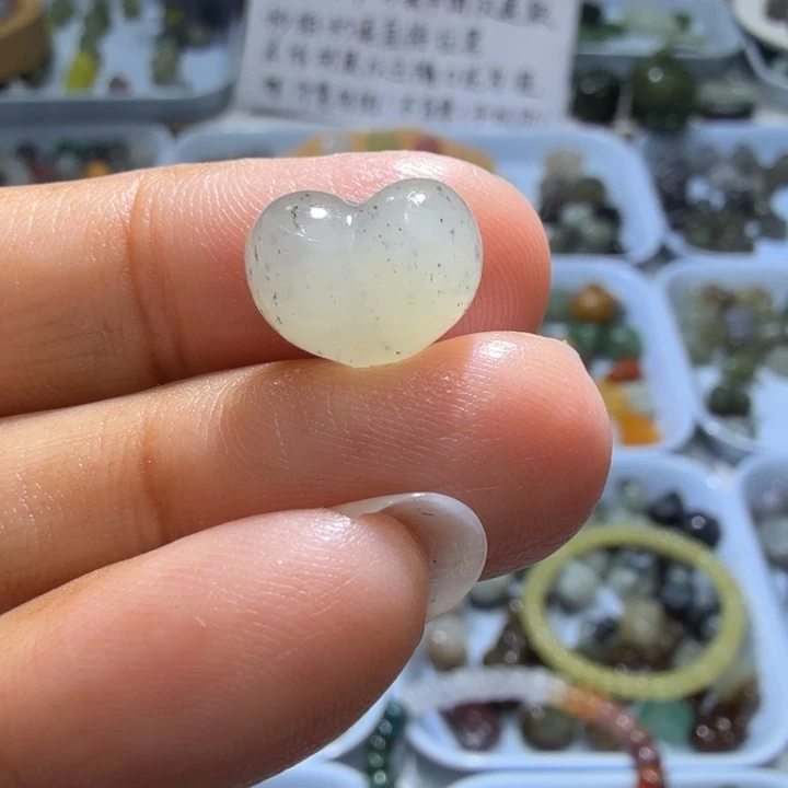 未镶嵌和田玉珠宝半成品