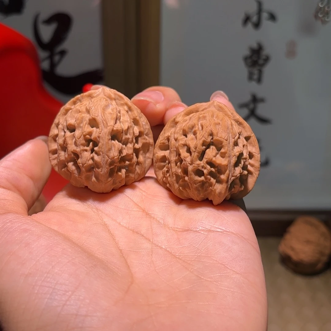 文玩核桃吊坠39尺全品三角白