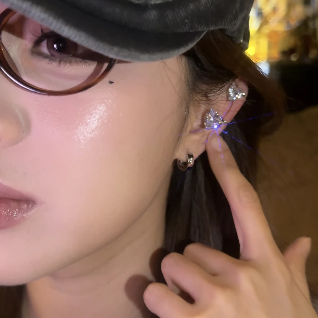 铜合金耳饰 夏日心动~闪闪镶钻爱心耳骨夹耳环简约无耳洞耳饰女