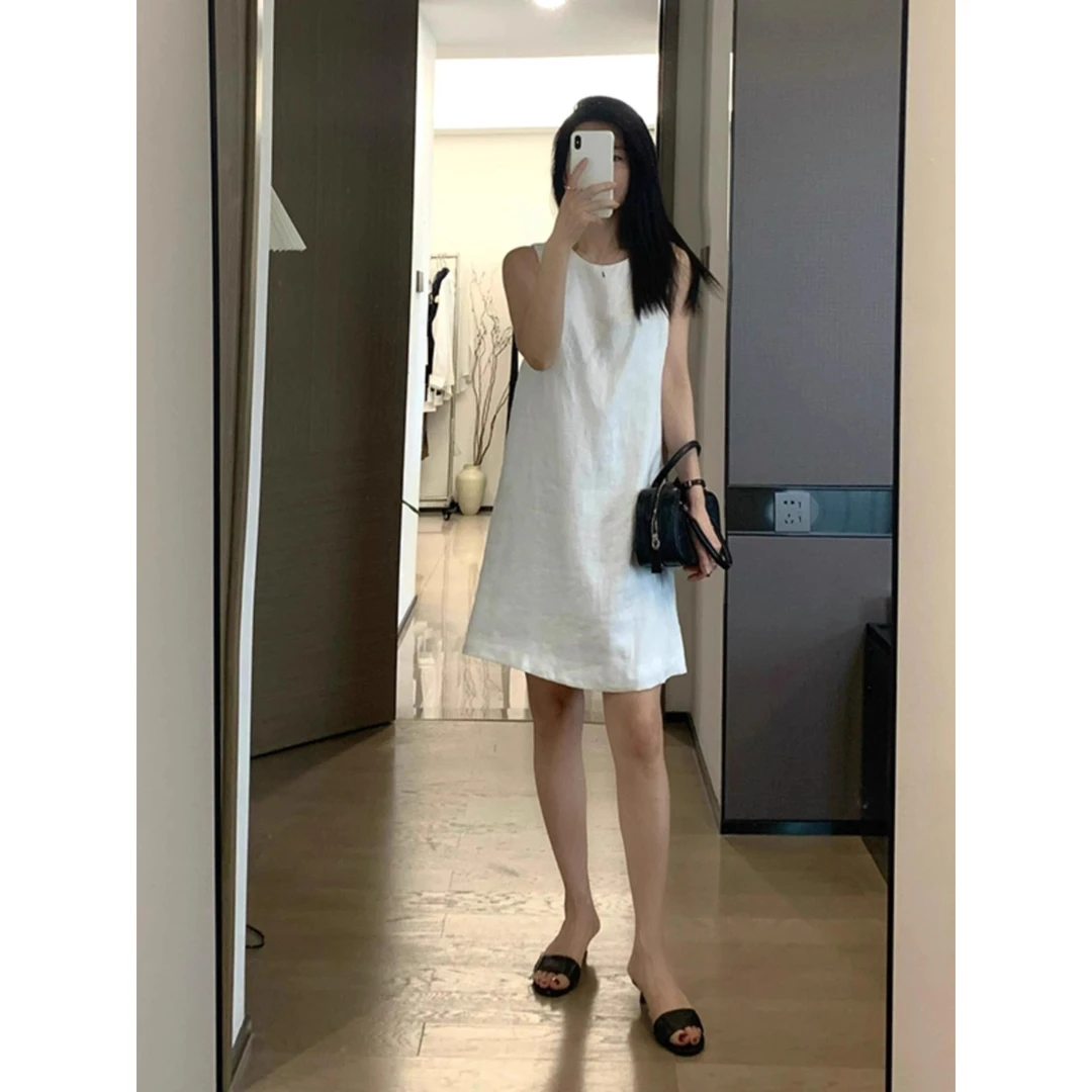 老钱风白色连衣裙女夏季简约高级感法式休闲显瘦无袖棉麻短裙