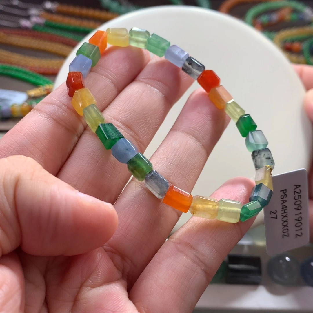 翡翠未镶嵌手链大漏！货头闭眼拍，冰浓艳彩多巴胺彩虹方糖手链