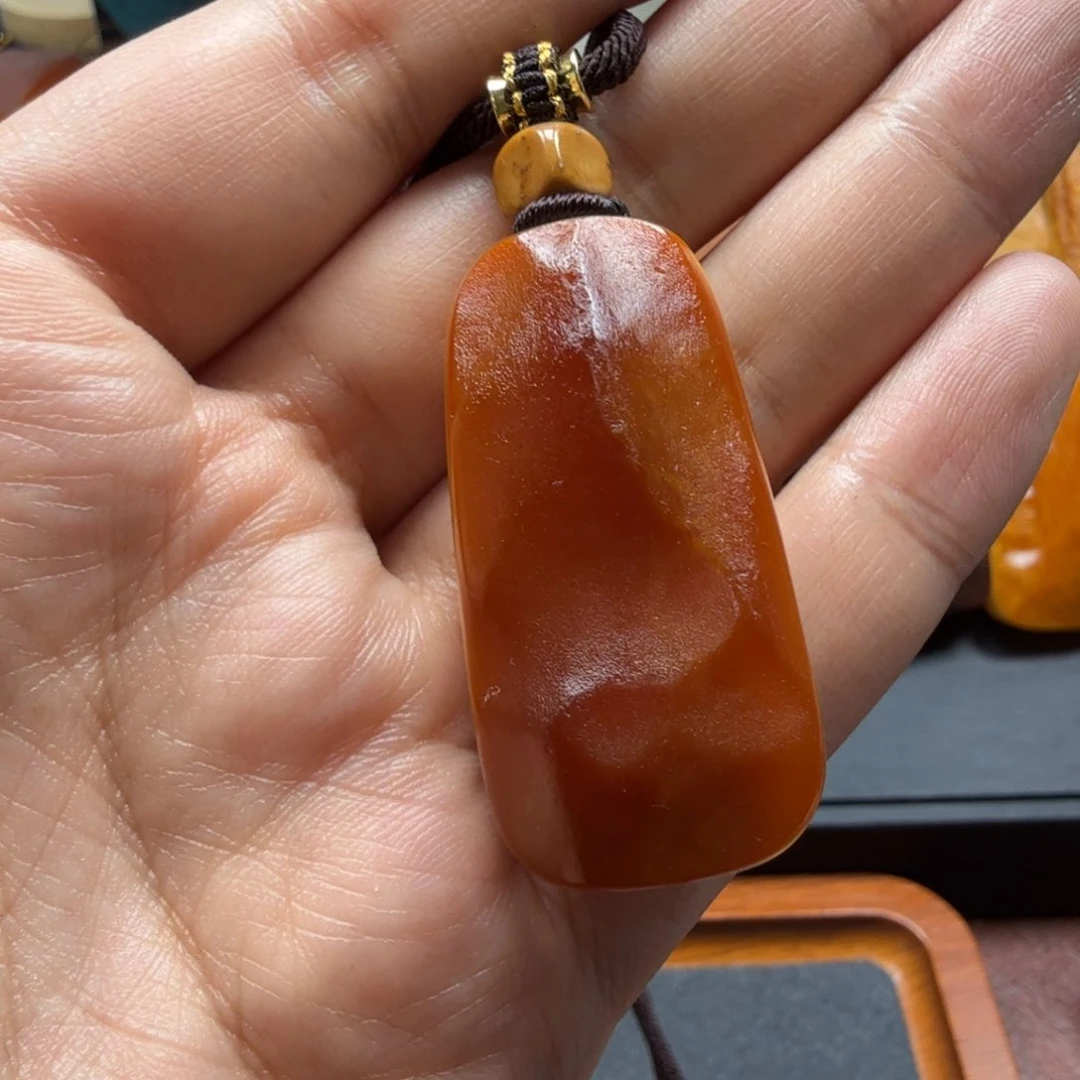 琥珀吊坠(赠链)未镶嵌