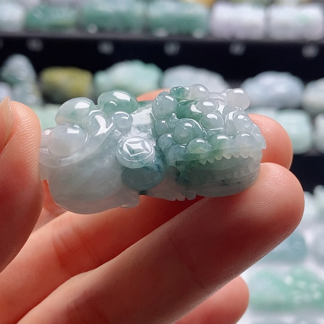 颈饰未镶嵌翡翠?****遇翡翠貔貅