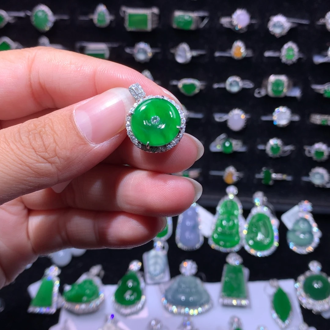 翡翠银S925镶嵌颈饰翡翠