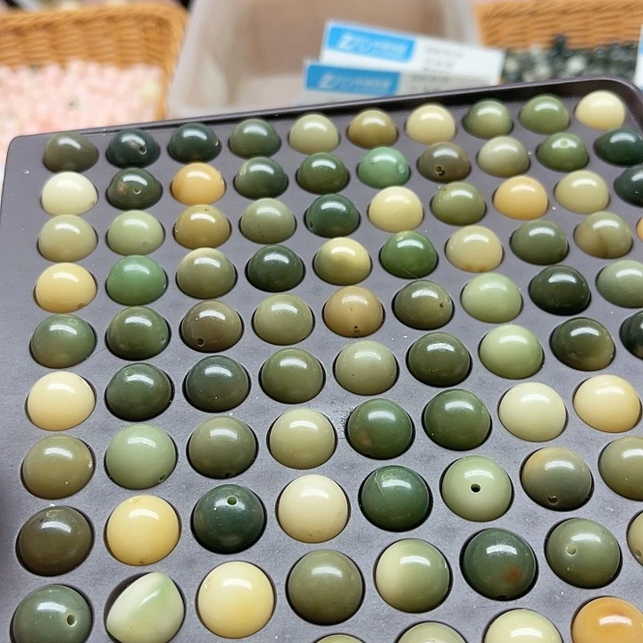 白玉菩提吊坠微瑕13多宝圆60卡灯牌宠60
